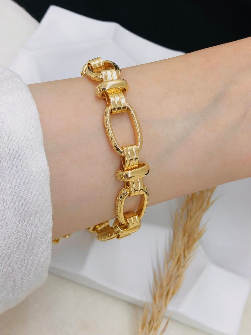5019 Bracelet Gold Plated Stainless