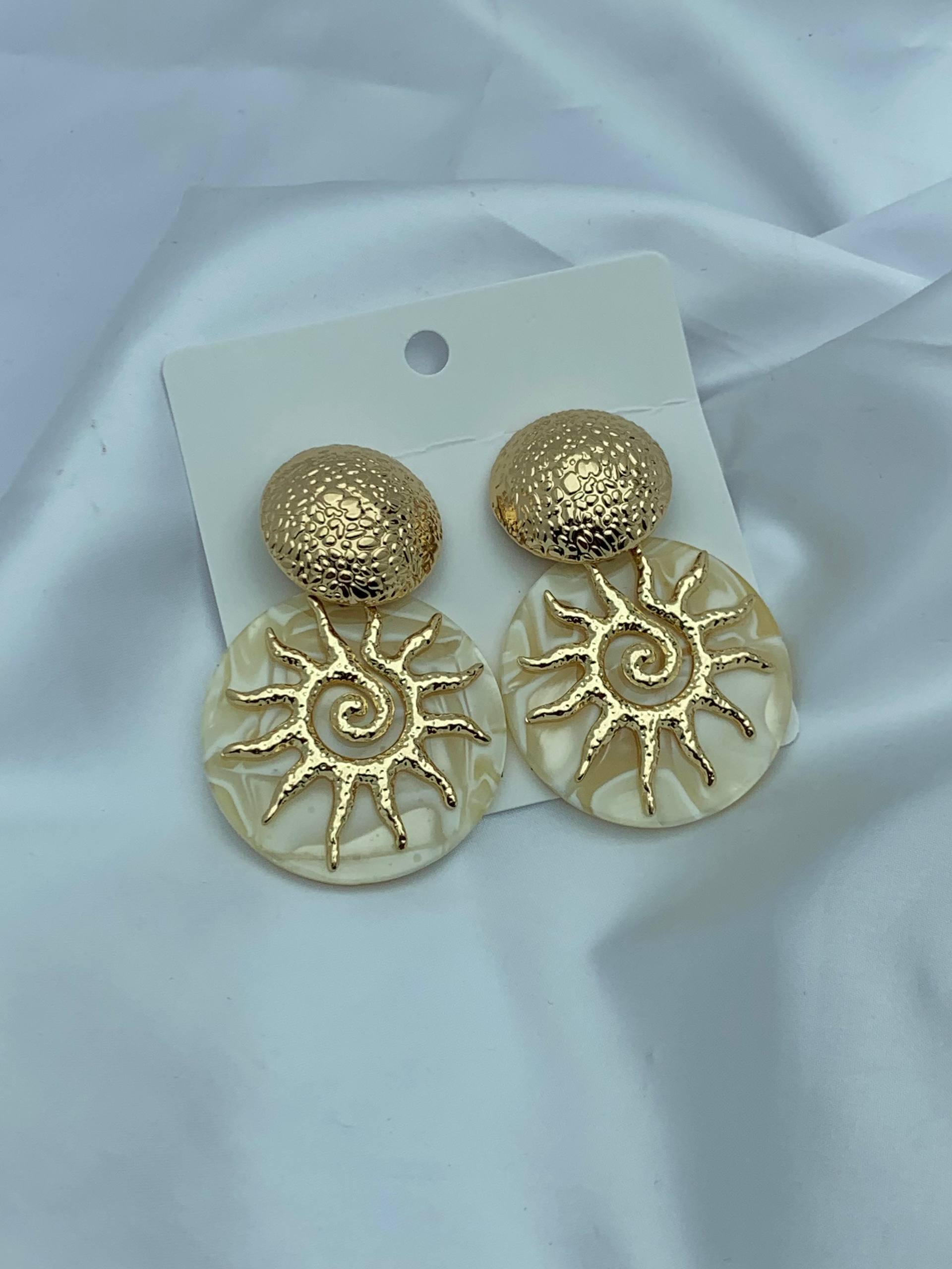 5681 Earrings