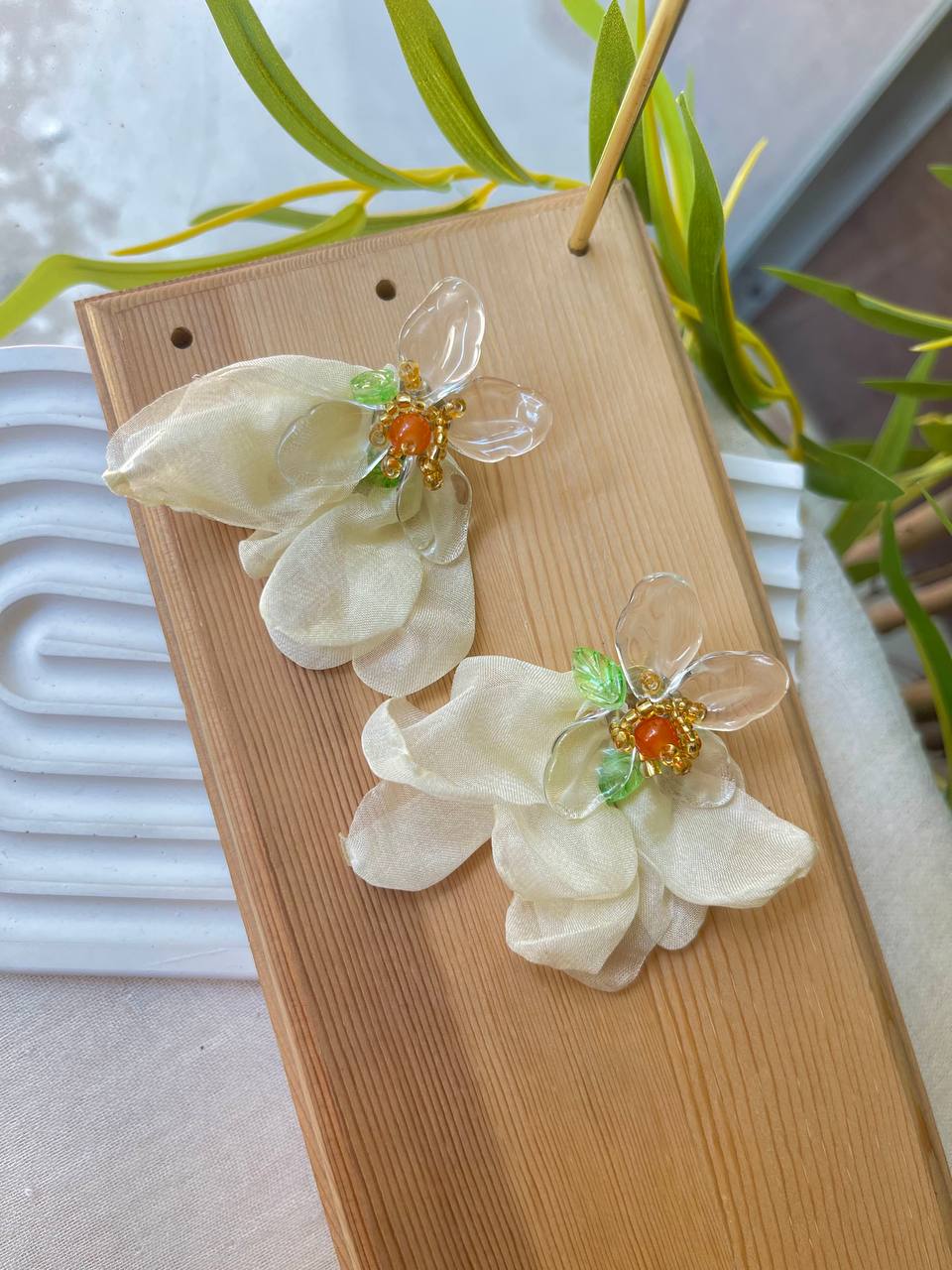 5702 Earrings