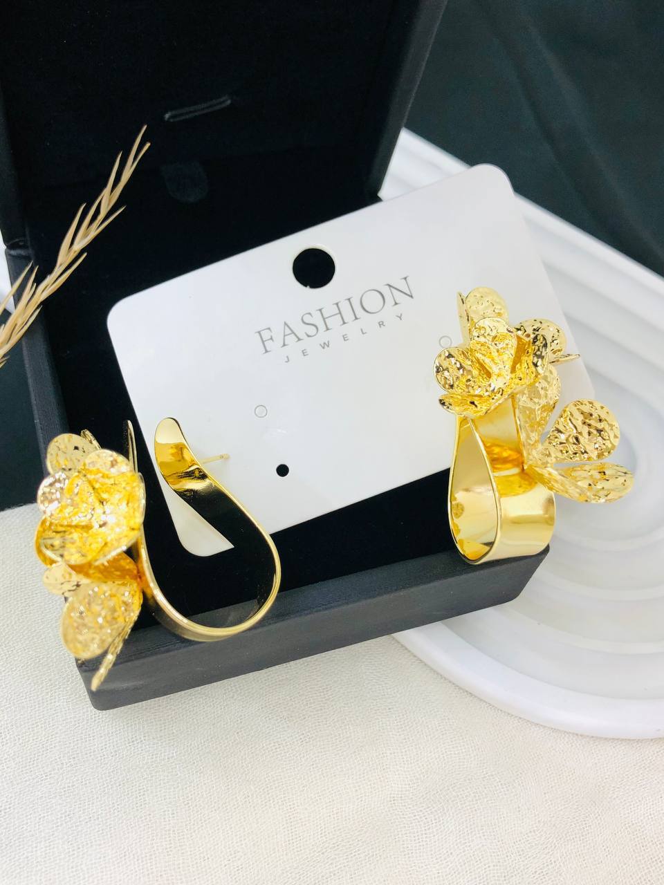5358 Earrings gold plated